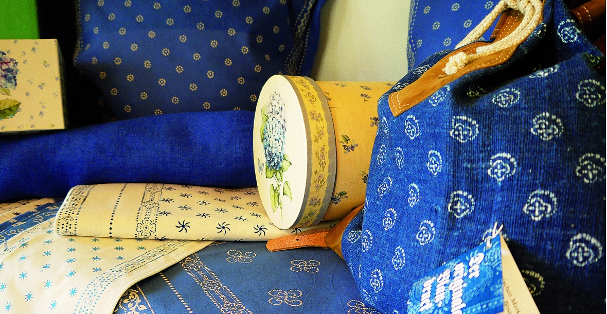 Traditioneller Blaudruck mit Indigo